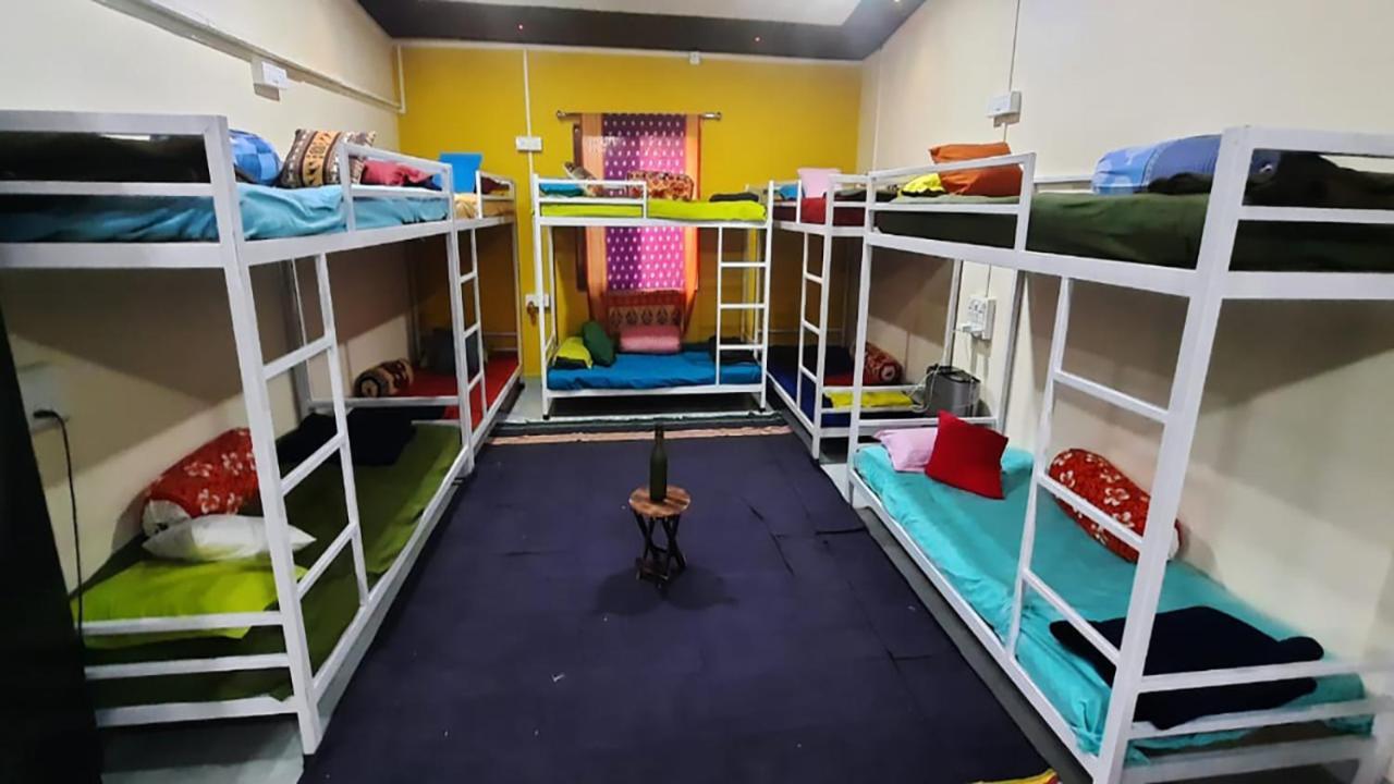 Costel Hostel Malvan Ngoại thất bức ảnh